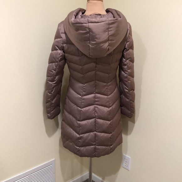 T Tahari Down Puffy Coat Size Small Taupe Knee Length Puffer - Picture 5 of 11
